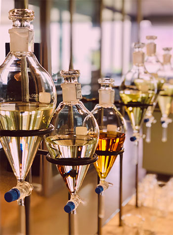 Fragrance decanters Fragrance decanters