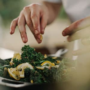 Preparing a broccoli dish