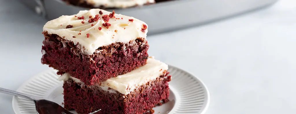 Brownie with icing