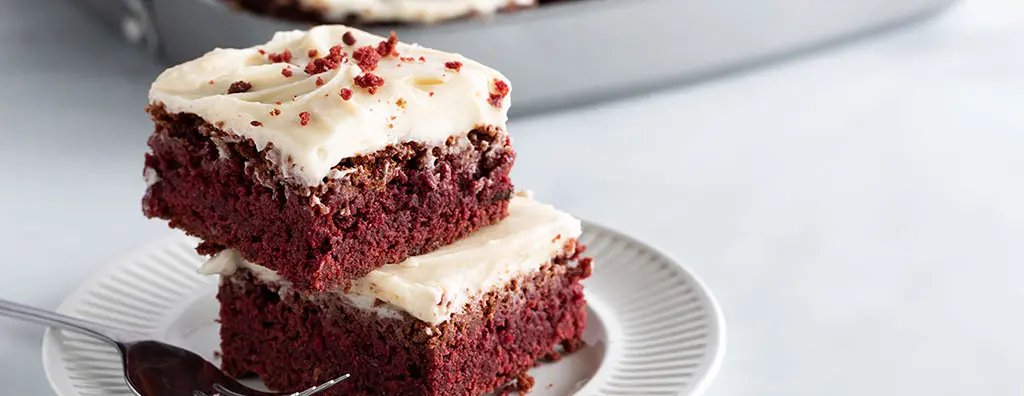 Brownie with icing