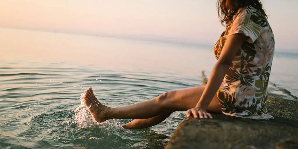 Splashing water with feet