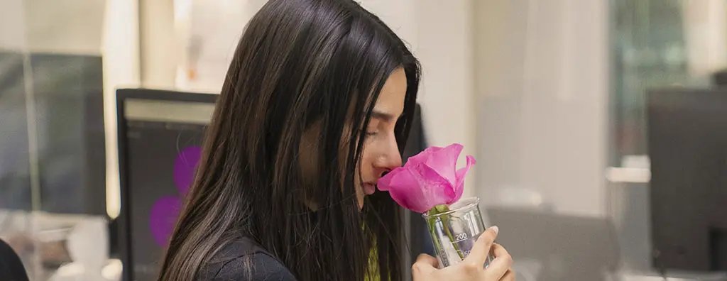 Perfumer in Perfumery School