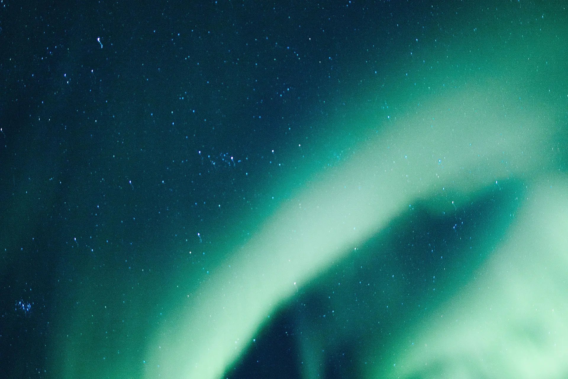 Turquoise-coloured borealis