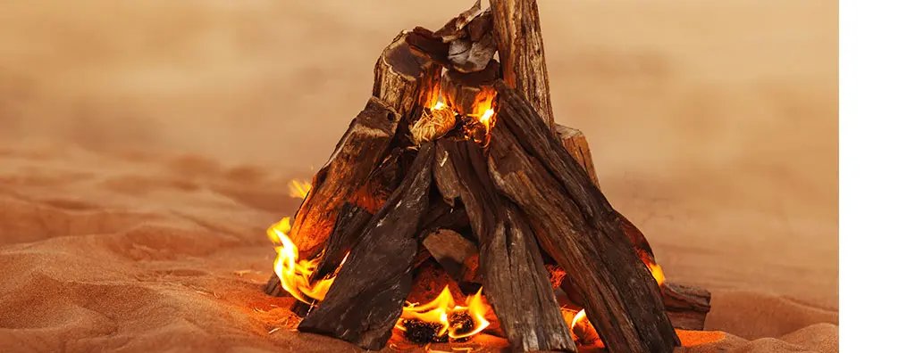 Open fire in the dessert