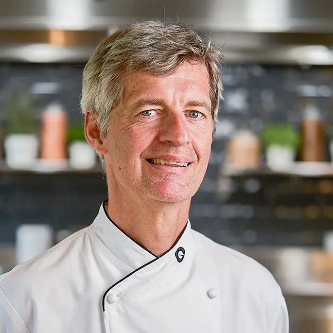 Bernhard, Senior Chef