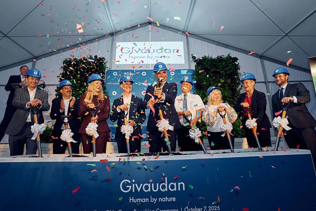 Ambassador Niculin Jäger (The Consul General of Switzerland in New York), Cedric Koller, Mindy Kucks, Antoine Kahili, Gilles Andrier, Mayor Beemes (City of Reading), Linda Fitzgerald (City of Reading), Laura Brunner (The Port Authority of Cincinnati), Kevin Donnelly (REDI Cincinnati)
