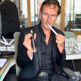 instagram post A scent fit for a diva. M